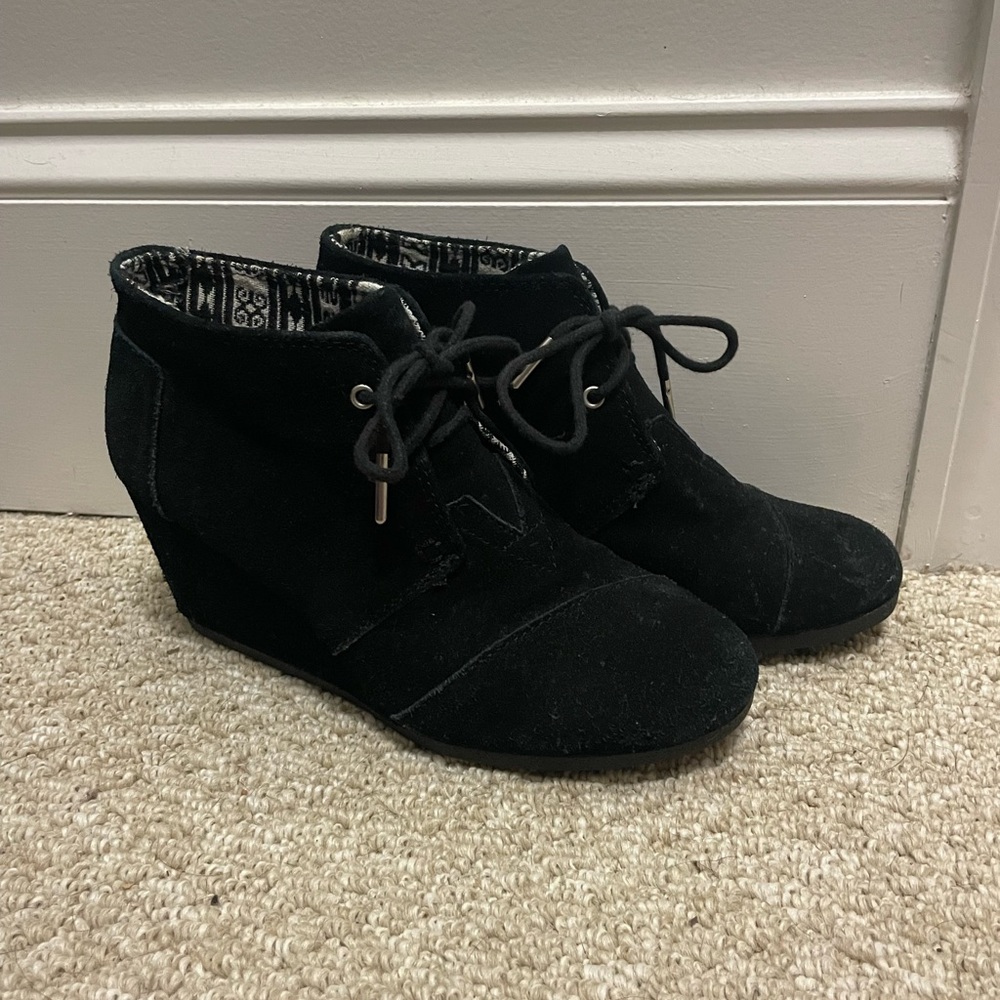 Tom wedge booties
